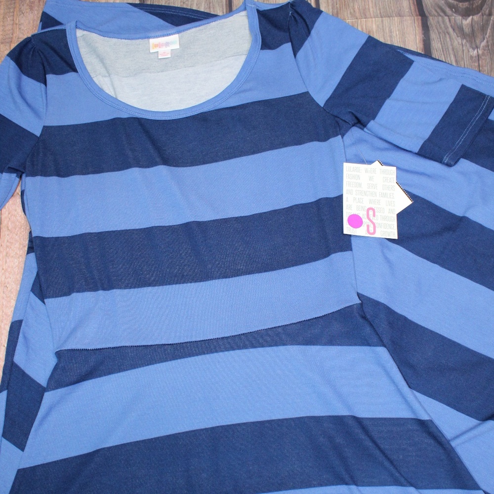 NWT small Ana